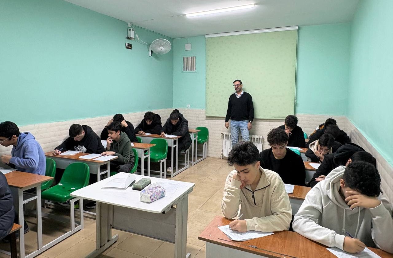 برگزاری آزمون های نیم سال اول دبیرستان عطارد