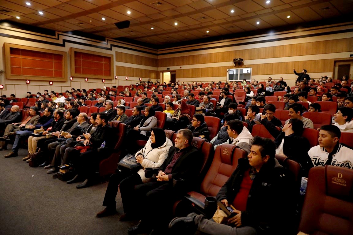 برگزاری همایش کارکنان، اولیاء و دانش آموزان دبیرستان عطارد علم