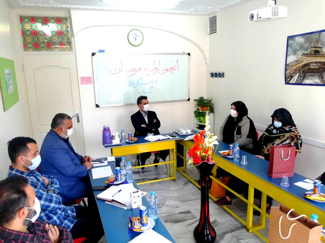 آغاز جلسات انجمن اولیاء و مربیان در سال تحصیلی جدید