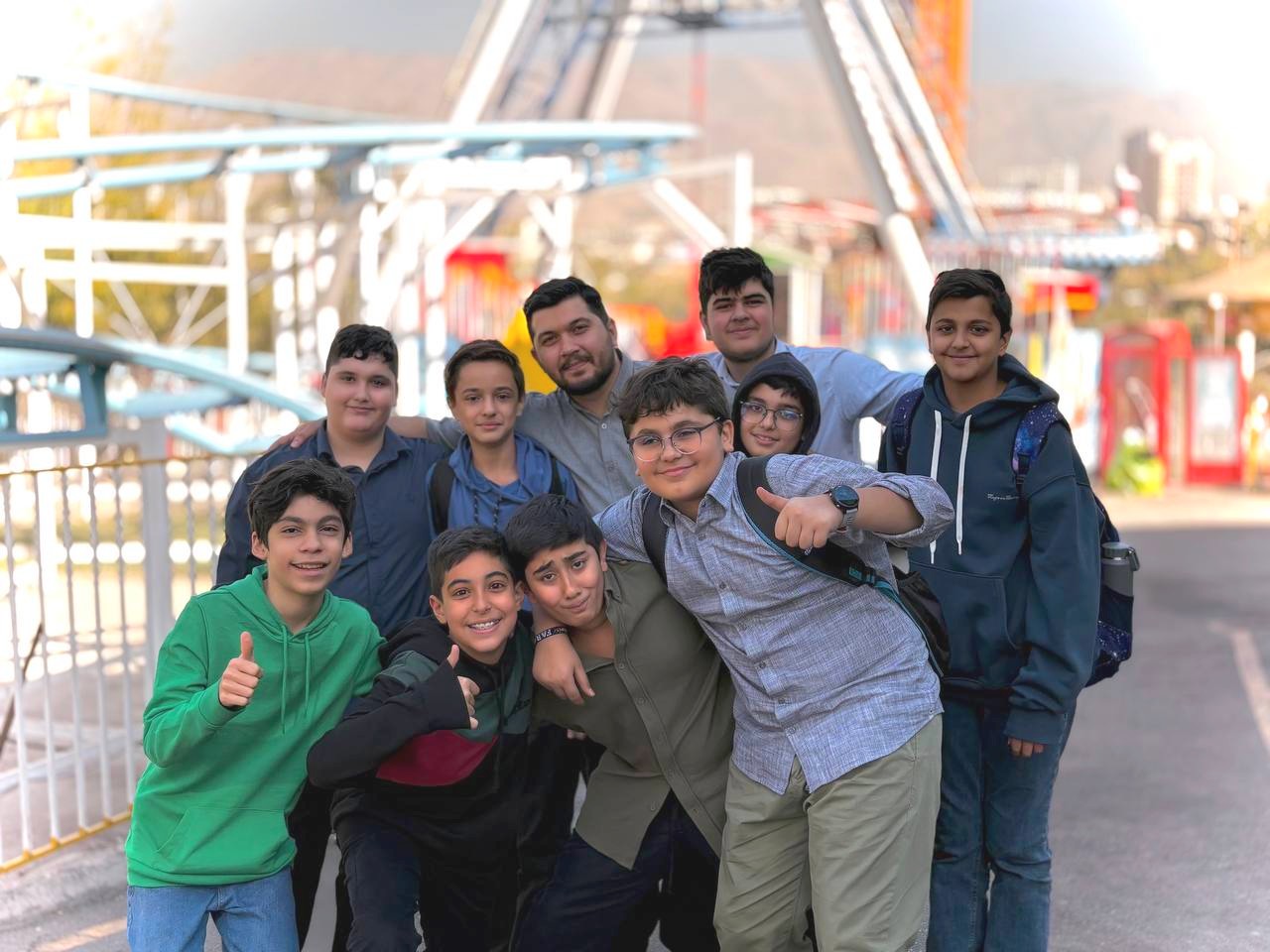 عطاردی ها به مجموعه ورزشی-تفریحی برج میلاد رفتند