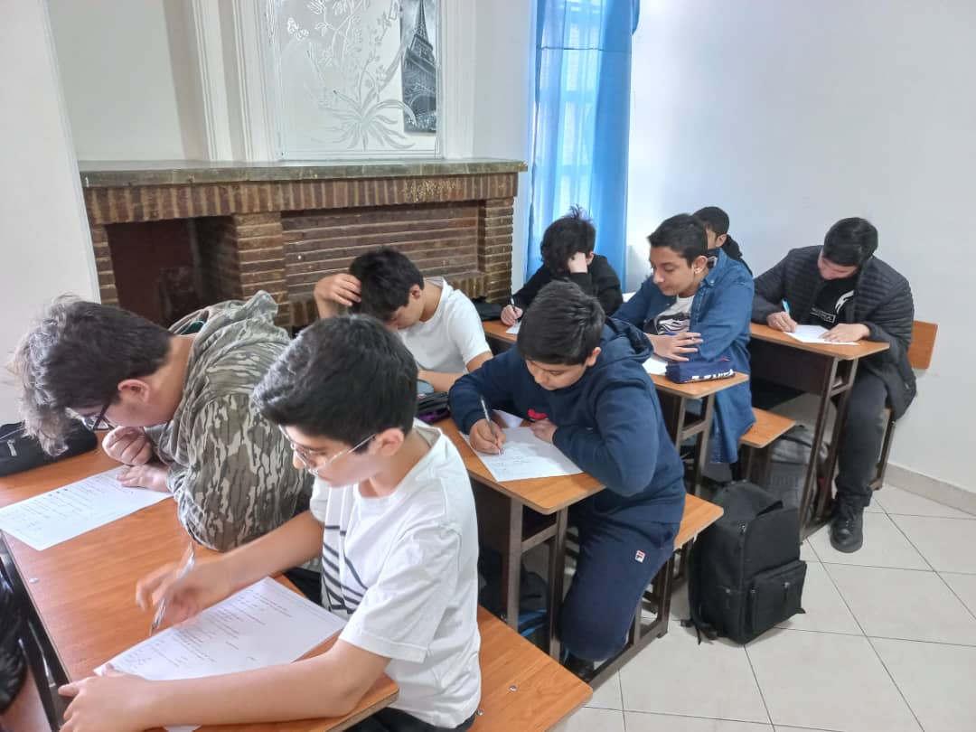 برگزاری آزمون های میان ترم دوره اول و دوره دوم دبیرستان