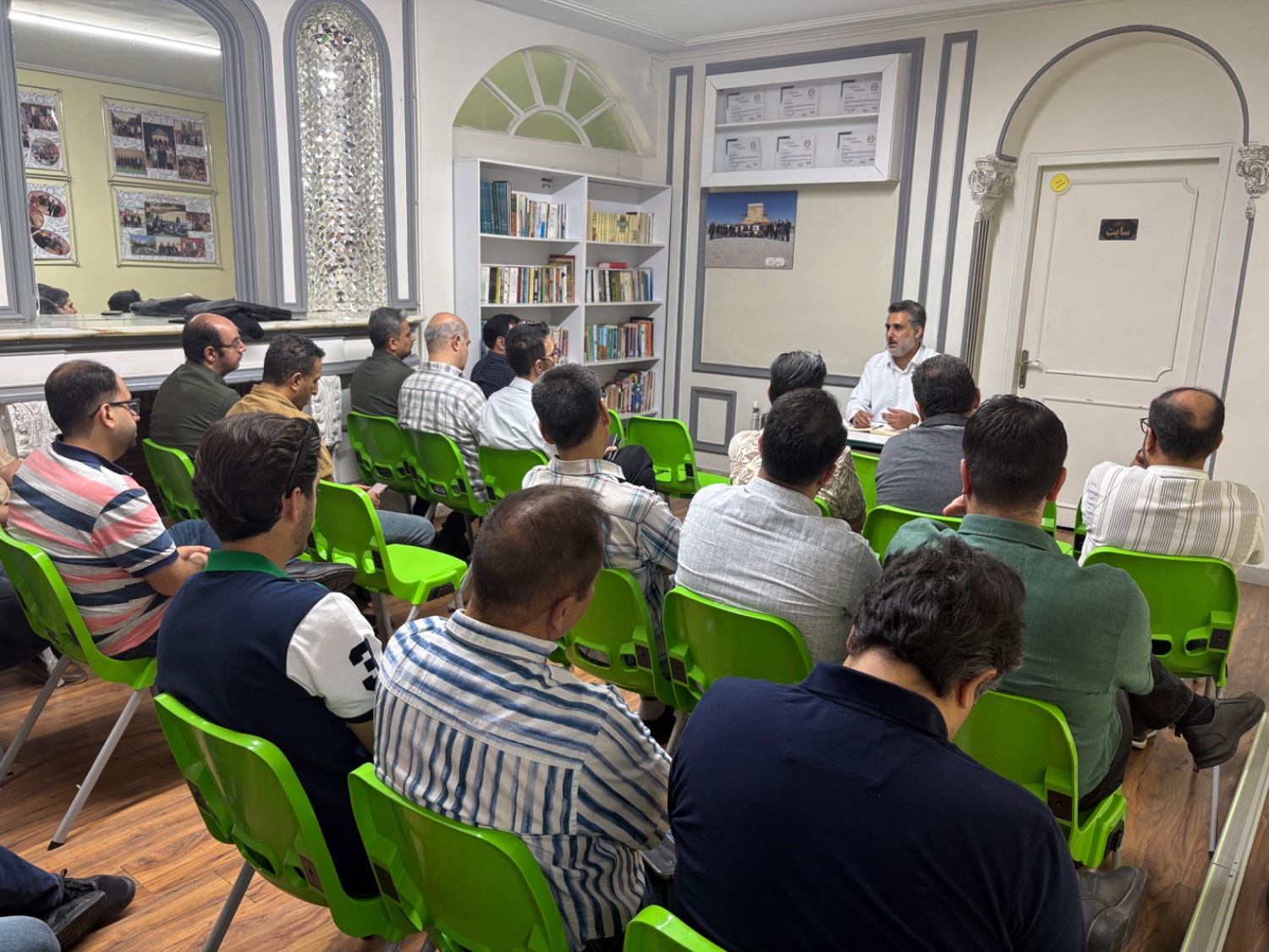 تدوین نقشه راه آموزش؛ برگزاری نخستین جلسه شورای دبیران دبیرستان عطارد علم برای سال تحصیلی ۱۴۰۶-۱۴۰۵